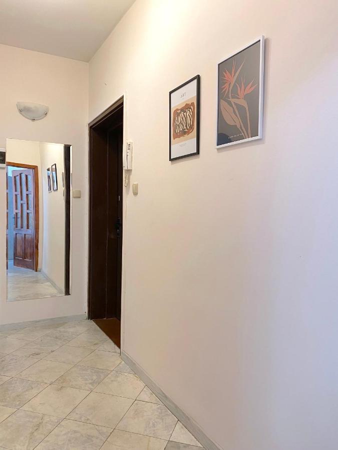 Top City Centre 1Br Apartment For 4 Guests & Fast Wifi Σόφια Εξωτερικό φωτογραφία